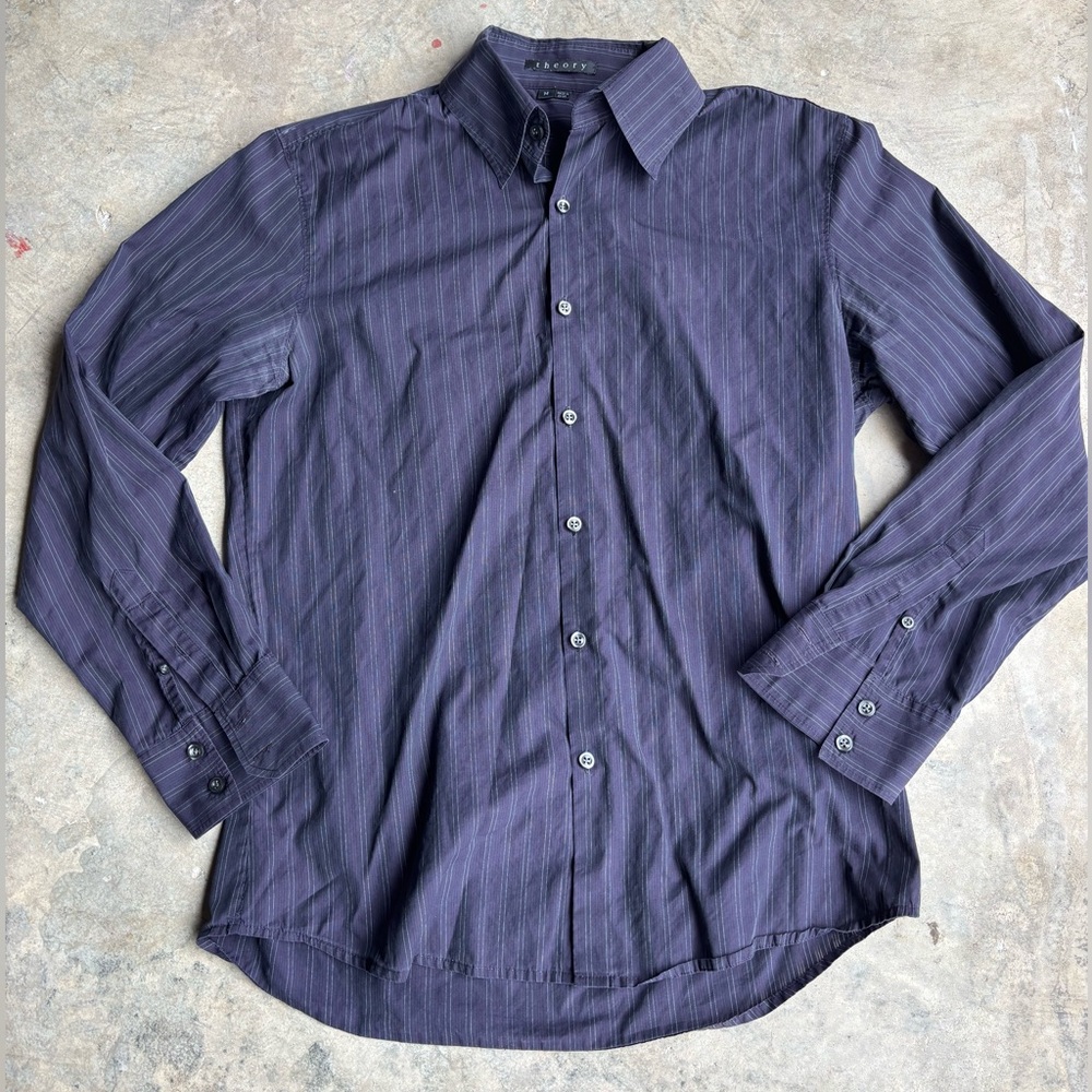THEORY MENS MEDIUM BUTTON UP SHIRT.